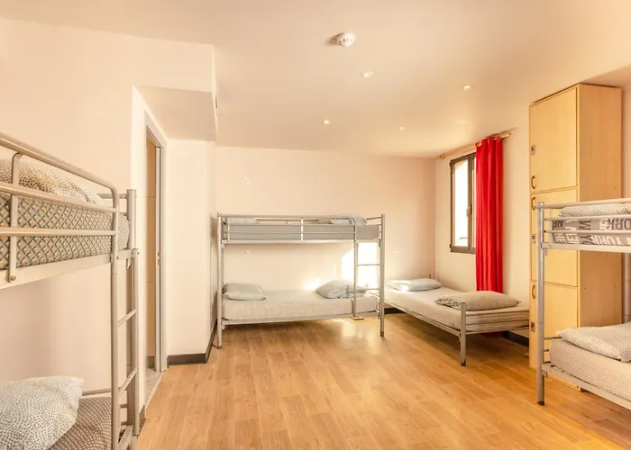 Villa Saint Exupery Beach Hostel